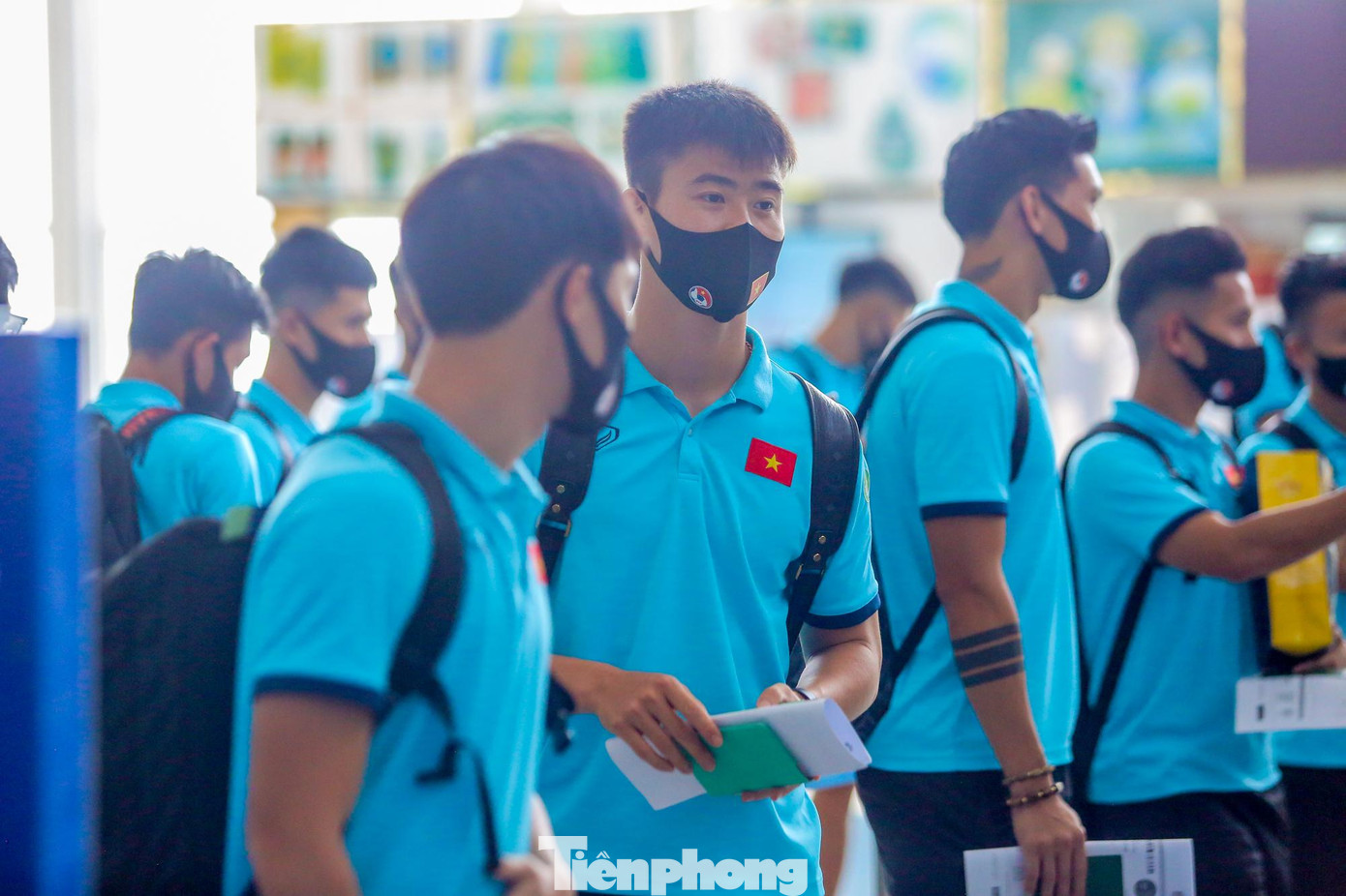 Liên quan các qui định về phòng, chống dịch COVID-19, hôm qua (24/5), toàn đội đã thực hiện lấy mẫu xét nghiệm RT-PCR để đảm bảo có chứng nhận âm tính với SARS-CoV-2 trước khi di chuyển sang UAE.