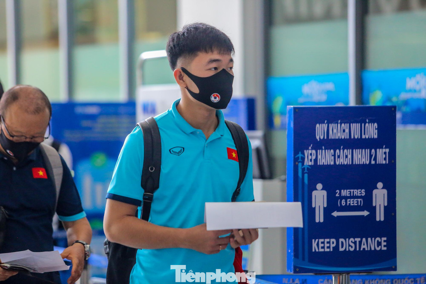 Tại Vòng loại thứ 2 World Cup 2022, đội tuyển Việt Nam sẽ lần lượt gặp Indonesia, Malaysia và UAE. Thầy trò ông Park đang dẫn đầu bảng G với 11 điểm sau 5 trận, hơn Malaysia 2 điểm và Thái Lan 3 điểm.