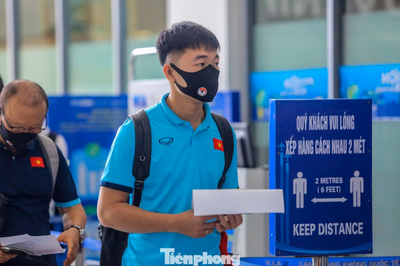 Tại Vòng loại thứ 2 World Cup 2022, đội tuyển Việt Nam sẽ lần lượt gặp Indonesia, Malaysia và UAE. Thầy trò ông Park đang dẫn đầu bảng G với 11 điểm sau 5 trận, hơn Malaysia 2 điểm và Thái Lan 3 điểm.