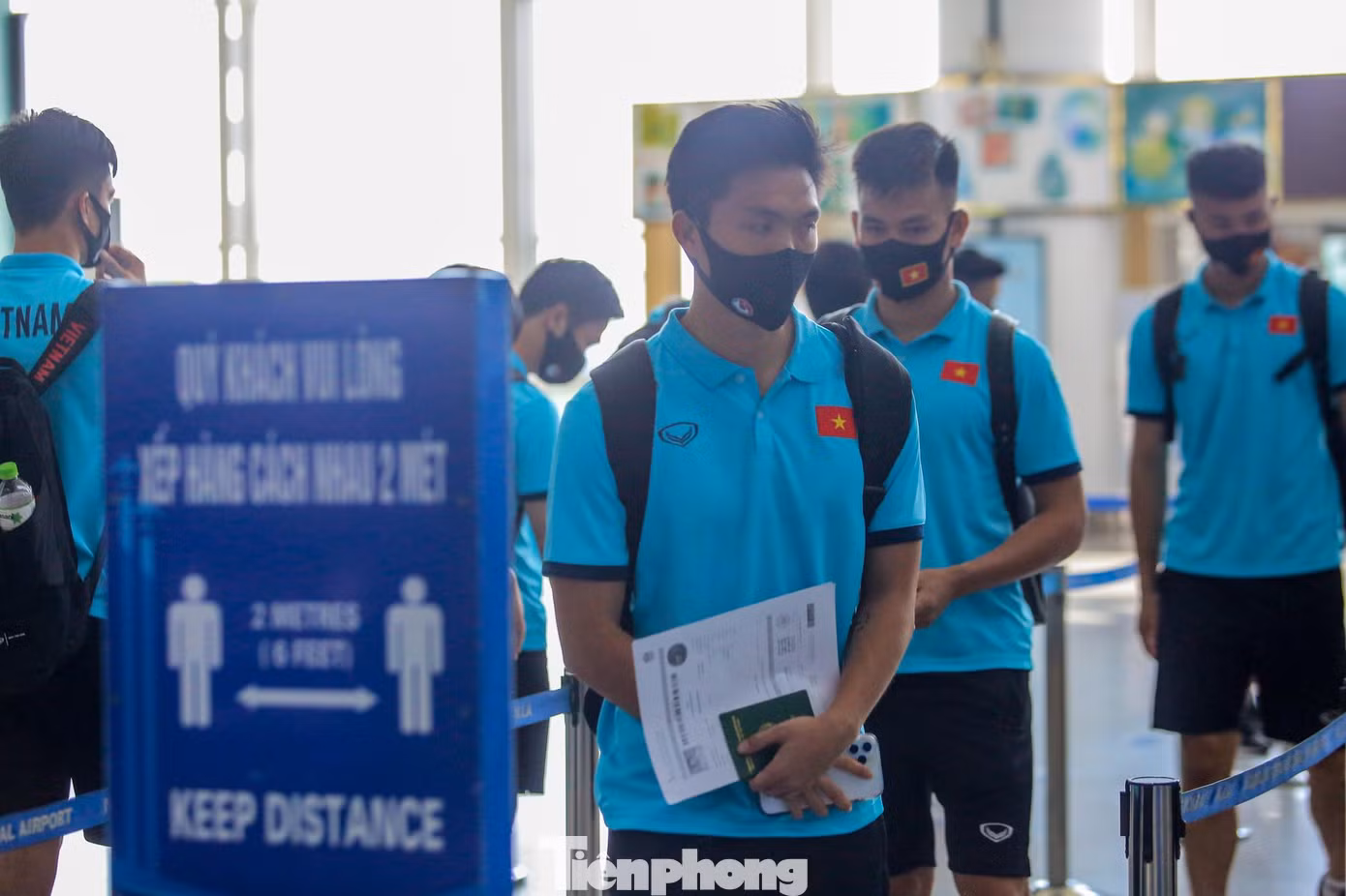 Cũng do ảnh hưởng của dịch COVID-19, AFC đã điều chỉnh qui định về đăng ký danh sách cầu thủ. Theo đó, các đội tuyển sẽ chốt danh sách 23 cầu thủ từ danh sách đăng ký ban đầu với thời hạn cuối là 90 phút trước mỗi trận đấu. Như vậy, toàn bộ 30 cầu thủ ĐT Việt Nam có mặt tại UAE đều có cơ hội ra sân tùy thuộc vào chiến thuật về sử dụng nhân sự của BHL cho từng trận đấu.