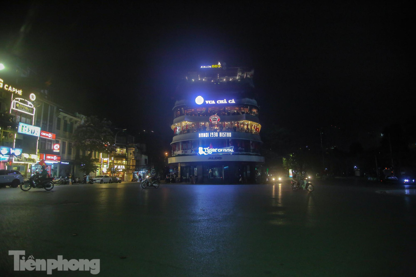 Khu vực xung quanh Hàm Cá Mập đìu hiu giữa dịch COVID-19. Khu vực xung quanh Hàm Cá Mập đìu hiu giữa dịch COVID-19.