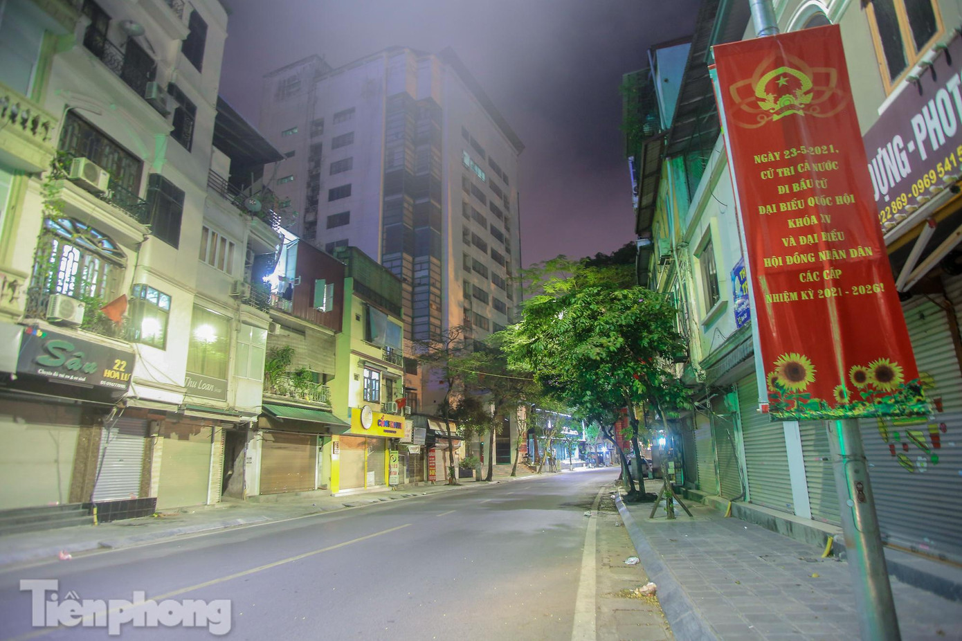 Phố Hoa Lư "ngủ đông" giữa mùa dịch COVID-19. Phố Hoa Lư "ngủ đông" giữa mùa dịch COVID-19.