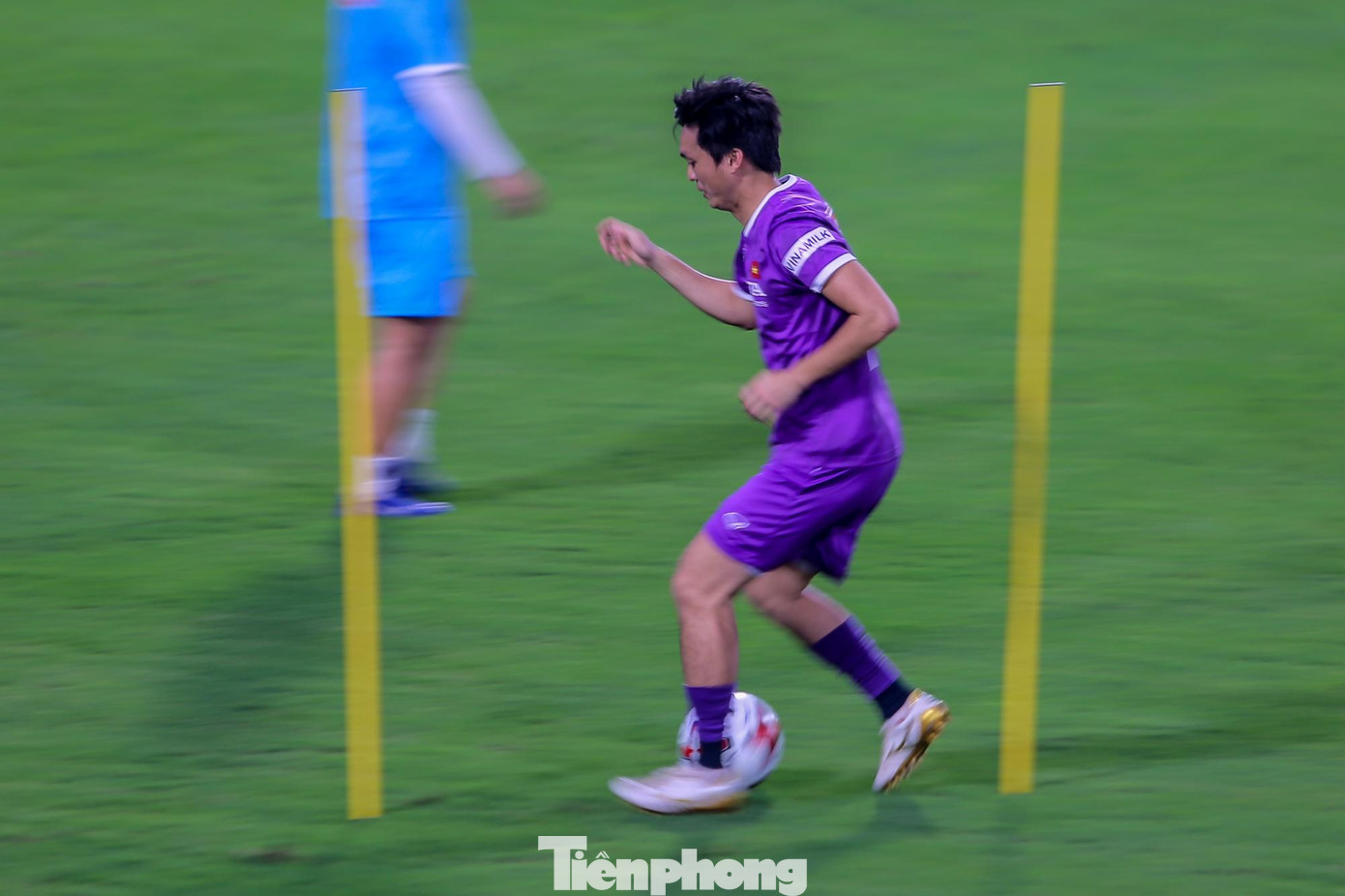 Trước đó, trong ngày đầu hội quân, tất cả các thành viên đội tuyển đều được xét nghiệm COVID-19 và có kết quả âm tính.