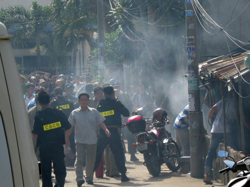 Vụ 'bắt cóc con tin' ở Sài Gòn chỉ là màn kịch ảnh 2