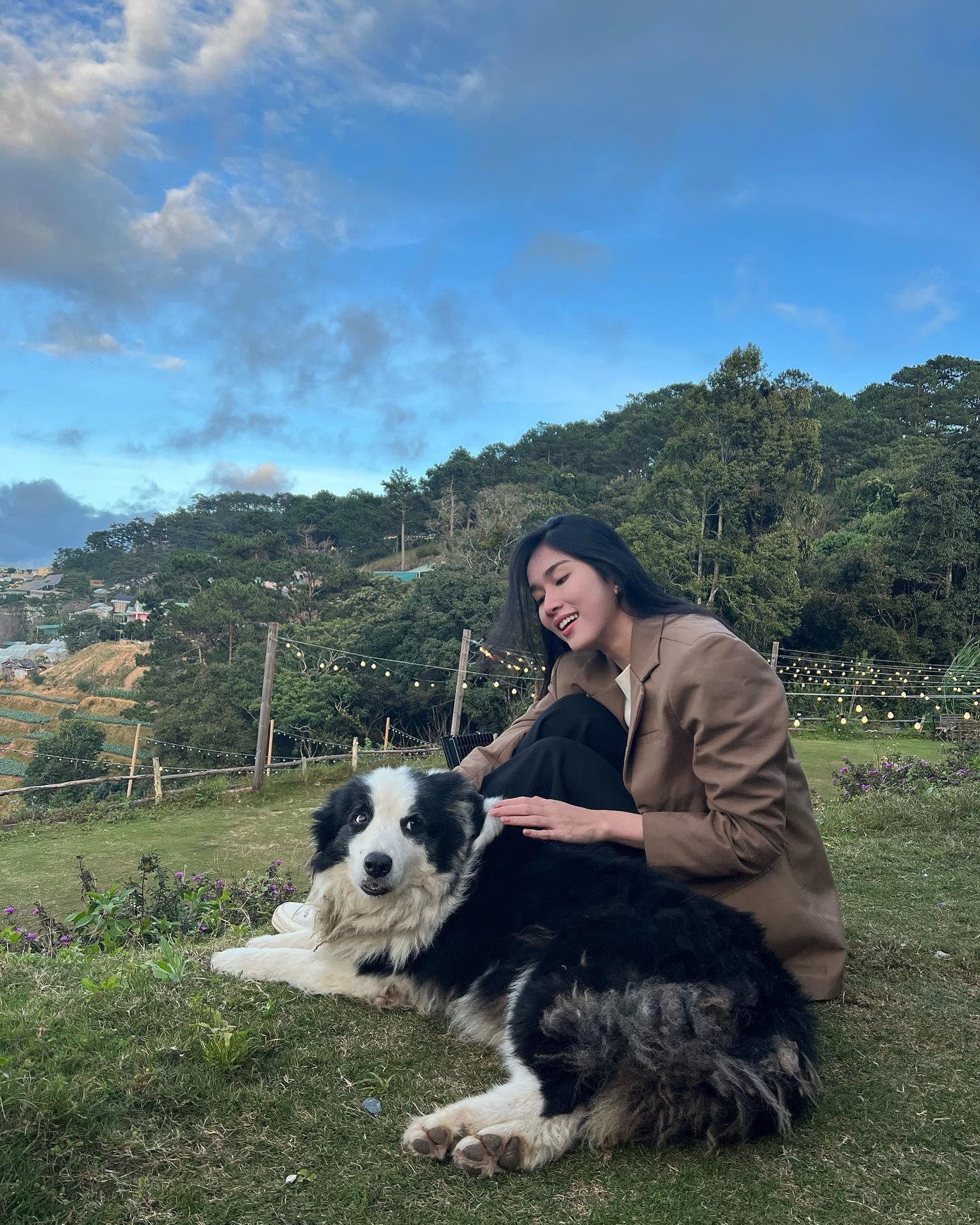 Á hậu Phương Anh đón năm mới trong khung cảnh yên bình và lãng mạn.