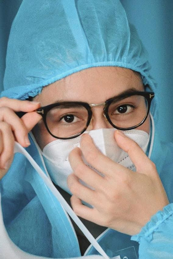 Hoàng My tích cực làm tình nguyện viên chống dịch khi COVID-19 bùng phát mạnh mẽ ở TP. HCM cách đây vài tháng.