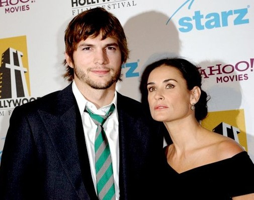 Demi đã suy sụp nặng nề sau khi chia tay với chồng trẻ Ashton Kutcher