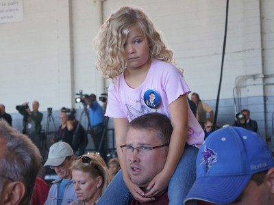 Hai bố con ủng hộ ông Romney. Hai bố con ủng hộ ông Romney