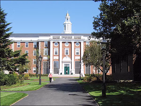 Đại học Harvard, nơi mơ ước của nhiều học sinh Việt Nam