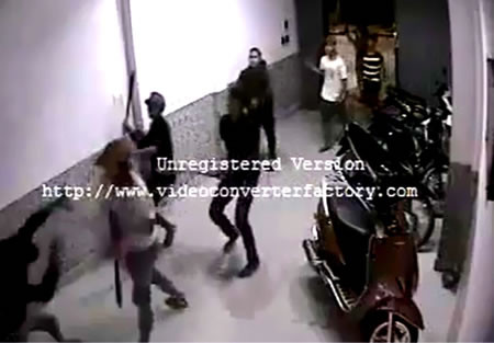 Hình ảnh nhóm thanh niên truy sát được camera ghi lại