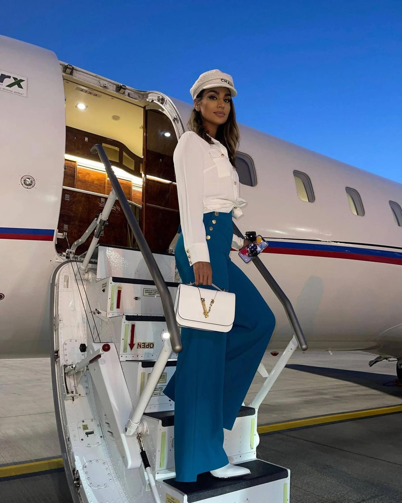 Zeina Khoury được mệnh danh là Nữ hoàng của Versace. Ảnh: Instagram. Zeina Khoury được mệnh danh là Nữ hoàng của Versace. Ảnh: Instagram.