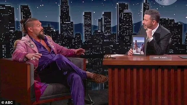 Jason Momoa tham gia chương trình Jimmy Kimmel Live!. Ảnh: ABC. Jason Momoa tham gia chương trình Jimmy Kimmel Live!. Ảnh: ABC.