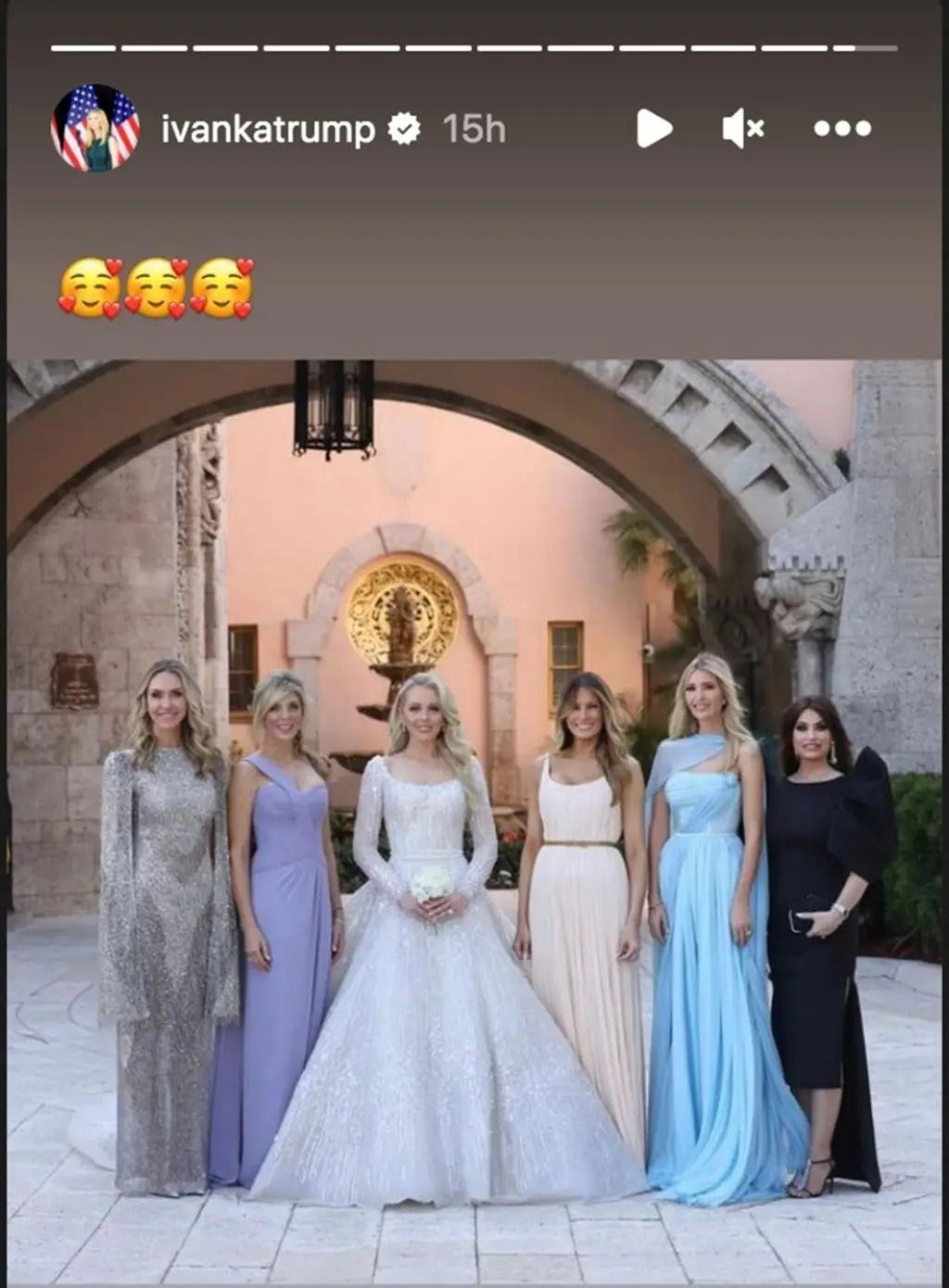 Ivanka bác bỏ tin đồn mâu thuẫn với chị dâu tương lai bằng cách đăng ảnh đầy đủ trên Instagram Story. Ảnh: Instagram Story. Ivanka bác bỏ tin đồn mâu thuẫn với chị dâu tương lai bằng cách đăng ảnh đầy đủ trên Instagram Story. Ảnh: Instagram Story.