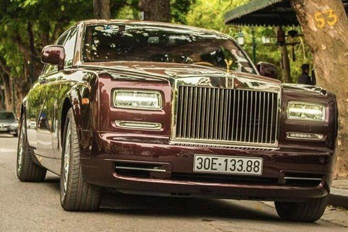 Siêu xe Rolls-Royce Phantom Lửa Thiêng của ông Trịnh Văn Quyết ế khách. Ảnh: VNN