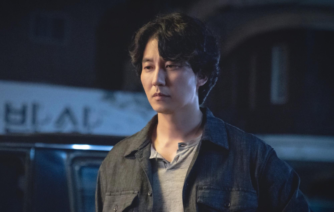 Through The Darkness mang màu sắc đen tối. Ảnh: Through The Darkness. Through The Darkness mang màu sắc đen tối. Ảnh: Through The Darkness.