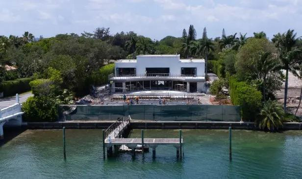 Biệt thự 24 triệu USD đang xây dở của gia đình Ivanka. Ảnh: Shutterstock.