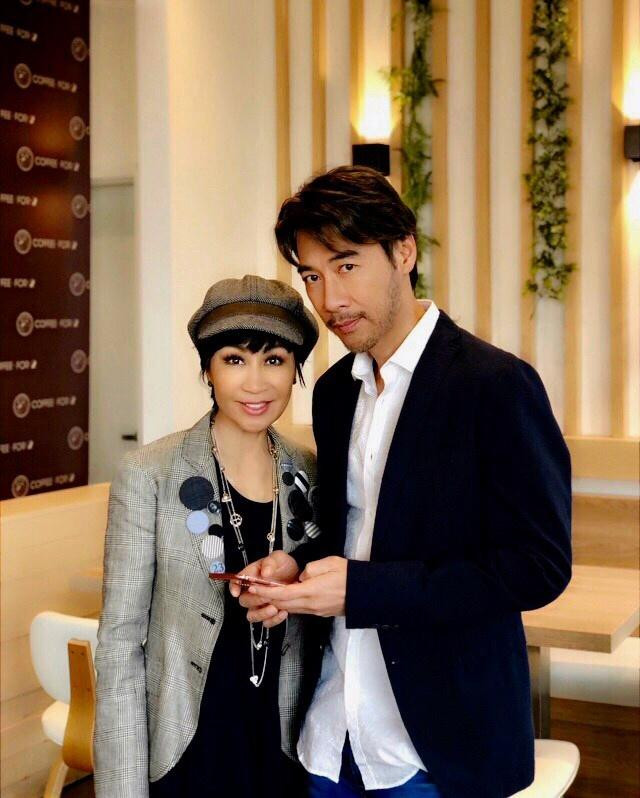 Khánh Hà vẫn rất trẻ đẹp ở tuổi U70.