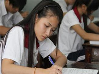 Học sinh lớp 12 Trường THPT Nguyễn An Ninh (Q.10, TP.HCM) làm bài thi học kỳ II ngày 15-4. Ảnh: Như Hùng (Tuổi Trẻ) Học sinh lớp 12 Trường THPT Nguyễn An Ninh (Q.10, TP.HCM) làm bài thi học kỳ II ngày 15-4. Ảnh: Như Hùng (Tuổi Trẻ)