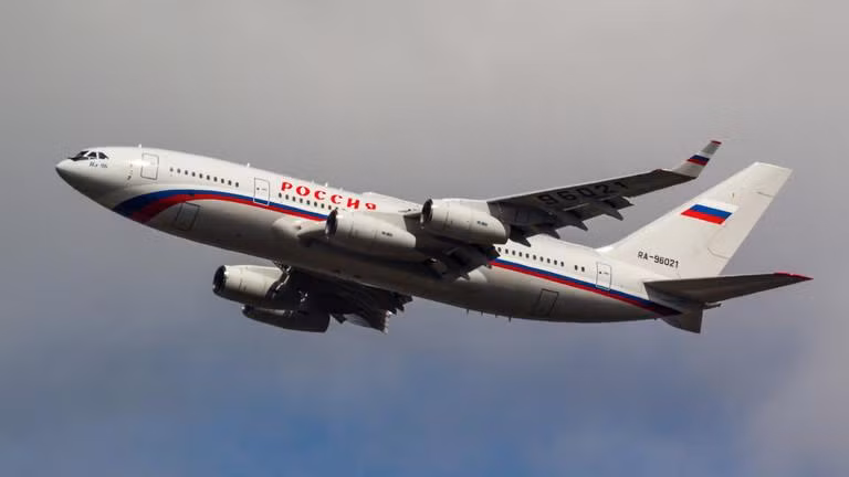 Máy bay Ilyushin Il-96-300PU của phi đội đặc biệt Rossiya. Ảnh: Global Look Press Máy bay Ilyushin Il-96-300PU của phi đội đặc biệt Rossiya. Ảnh: Global Look Press
