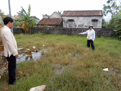 Nơi trạm xá dã chiến đóng ở thôn Quyết Thắng bị bom Mỹ đánh trúng ngày 13-1-1973. Nơi trạm xá dã chiến đóng ở thôn Quyết Thắng bị bom Mỹ đánh trúng ngày 13-1-1973