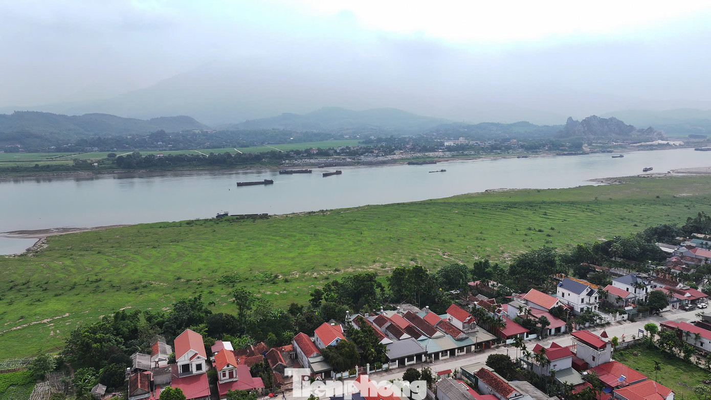 Toàn cảnh bãi bồi. Toàn cảnh bãi bồi.