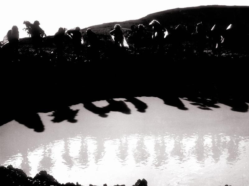 Bức ảnh cuối cùng của 10 nữ TNXP ngã ba Đồng Lộc - Ảnh: Văn Sắc