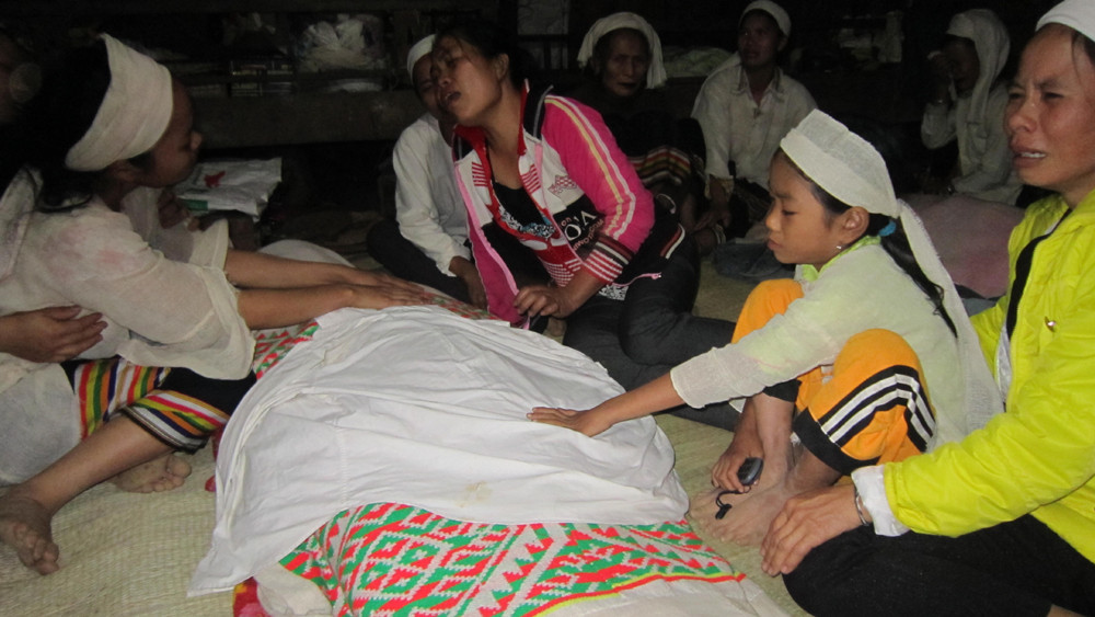 Nỗi đau của gia đình những phu gỗ xấu số