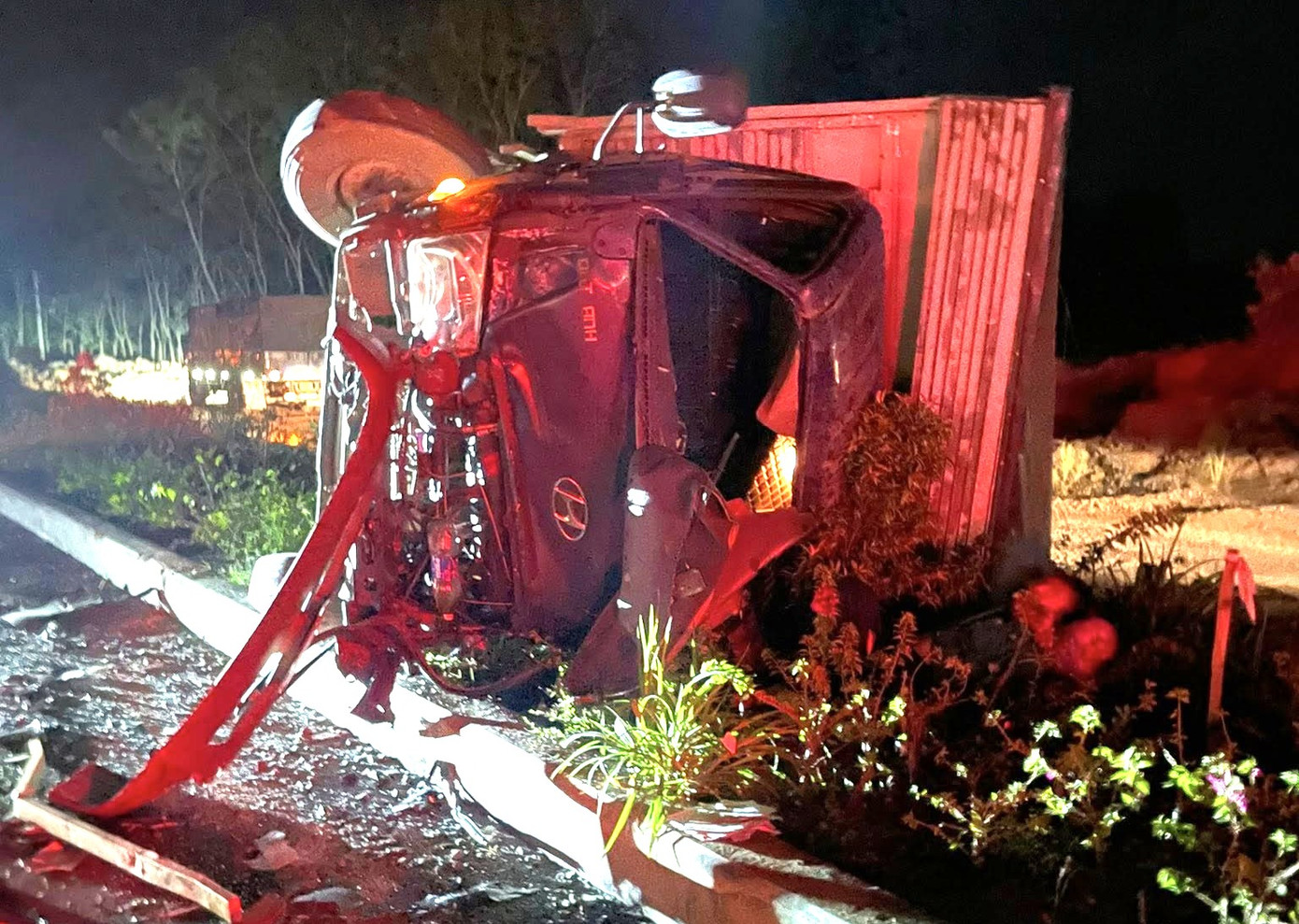 Theo thông tin ban đầu, đêm 13/6, xe tải mang biển số 61C-156.53 lưu thông trên đường Tạo Lực theo hướng Bình Dương đi Bình Phước.