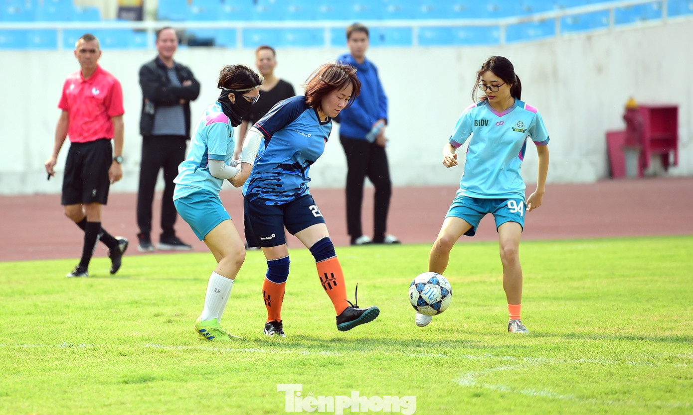 Hội thao thu hút hơn 1.000 vận động viên đến từ 42 cơ sở Đoàn trực thuộc Đoàn Chính phủ tham gia 5 nội dung thi đấu: bóng đá nam, bóng đá nữ, pickleball đôi nam, pickleball đôi nam - nữ và kéo co.