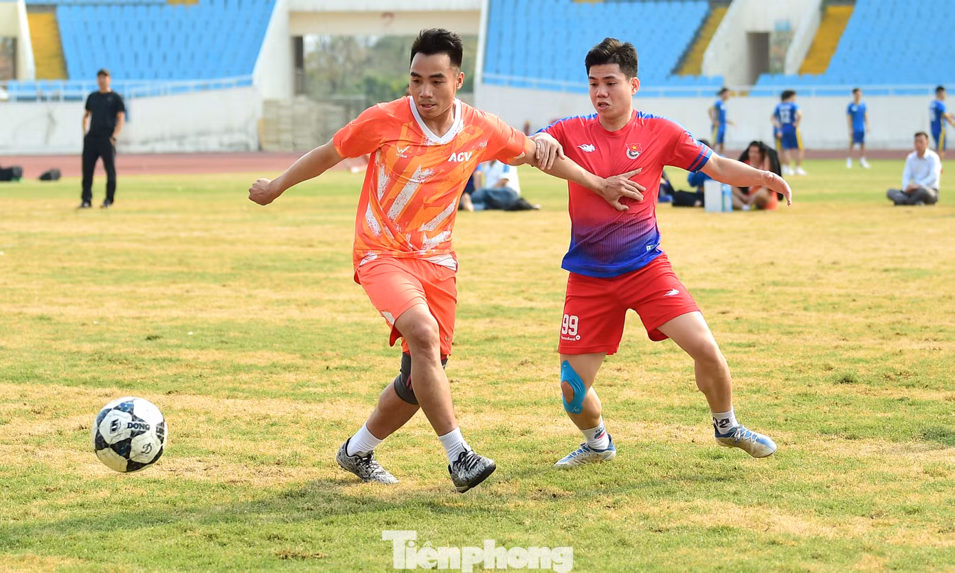 Với tinh thần quyết tâm, đoàn kết và cao thượng thể thao, các vận động viên đã thi đấu cống hiến, mang đến những trận đấu hay, những pha bóng đẹp, tranh đua kịch tính.