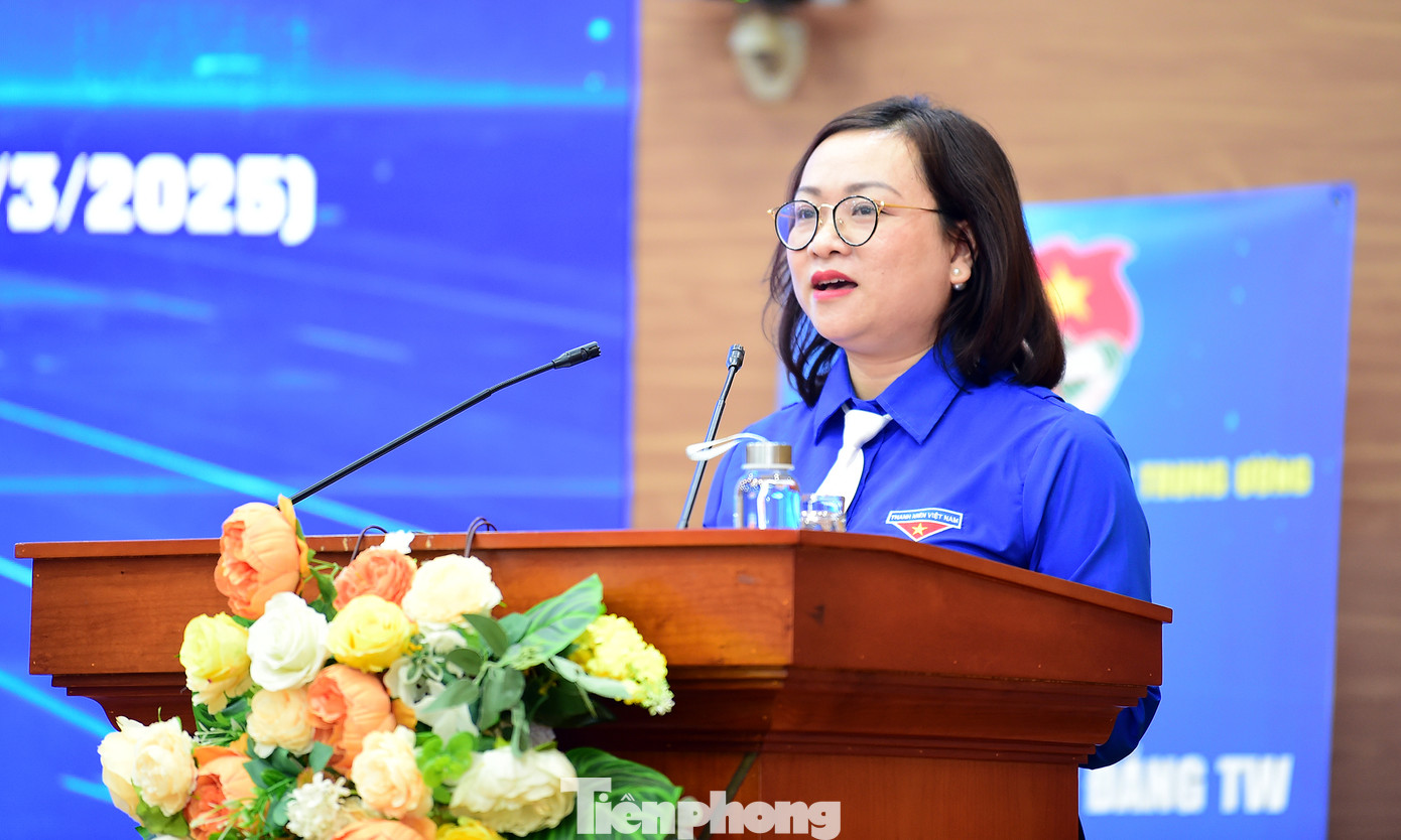 Chị Trần Thị Ngọc Quỳnh phát biểu tại chương trình. Ảnh: Xuân Tùng Chị Trần Thị Ngọc Quỳnh phát biểu tại chương trình. Ảnh: Xuân Tùng