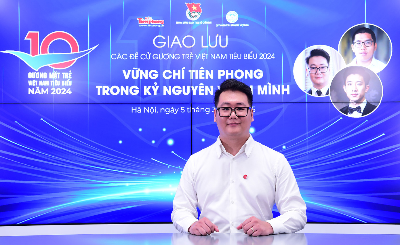 Hoàng Khắc Hiếu (SN 1996) – đề cử Gương mặt trẻ Việt Nam tiêu biểu năm 2024 lĩnh vực Lao động sản xuất, hiện là Trưởng phòng Phát triển 2 tại Trung tâm Giải pháp Chính phủ (Viettel Solutions).