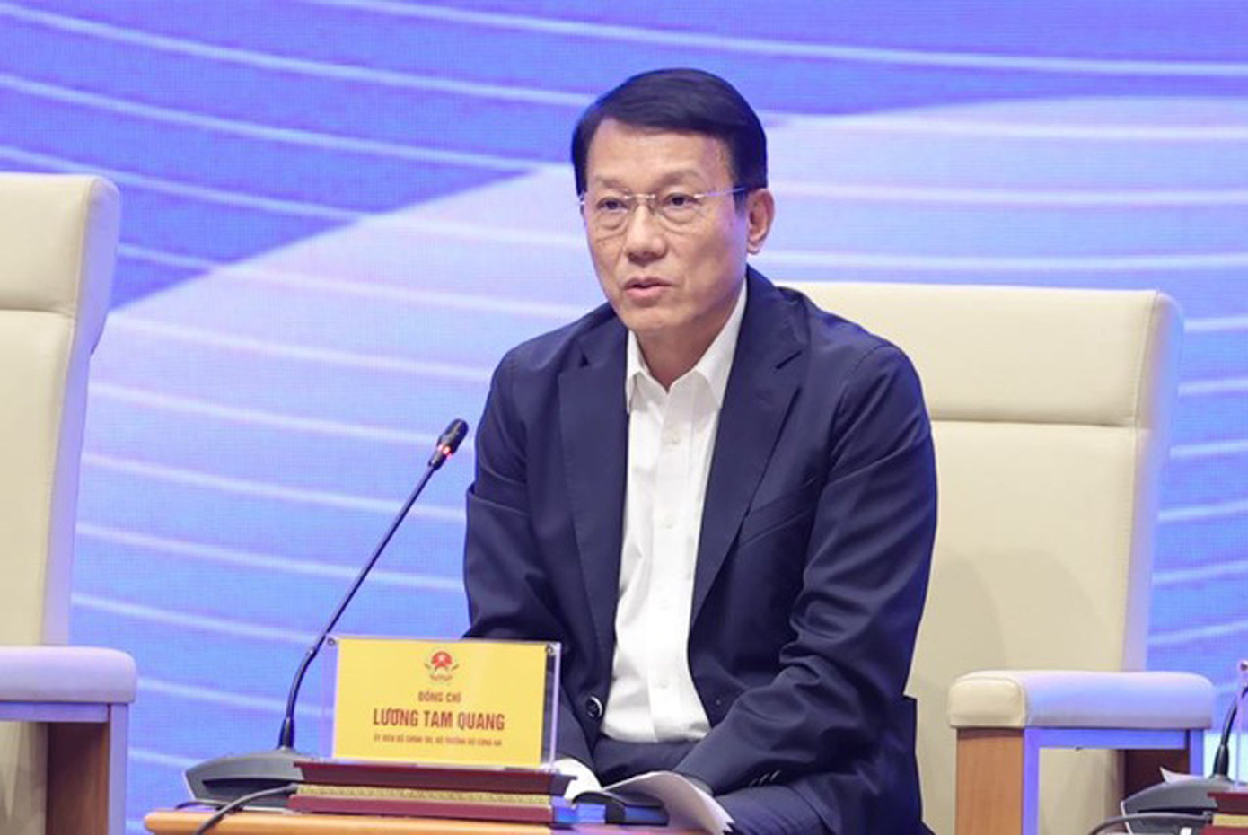 Đại tướng Lương Tam Quang - Bộ trưởng Công an trả lời các câu hỏi về phòng chống tội phạm công nghệ cao. Ảnh: VGP
