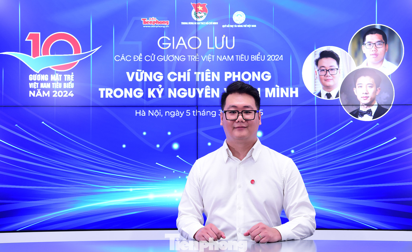 Hoàng Khắc Hiếu (SN 1996) – đề cử Gương mặt trẻ Việt Nam tiêu biểu năm 2024 lĩnh vực Lao động sản xuất, hiện là Trưởng phòng Phát triển 2 tại Trung tâm Giải pháp Chính phủ (Viettel Solutions). Hoàng Khắc Hiếu (SN 1996) – đề cử Gương mặt trẻ Việt Nam tiêu biểu năm 2024 lĩnh vực Lao động sản xuất, hiện là Trưởng phòng Phát triển 2 tại Trung tâm Giải pháp Chính phủ (Viettel Solutions).