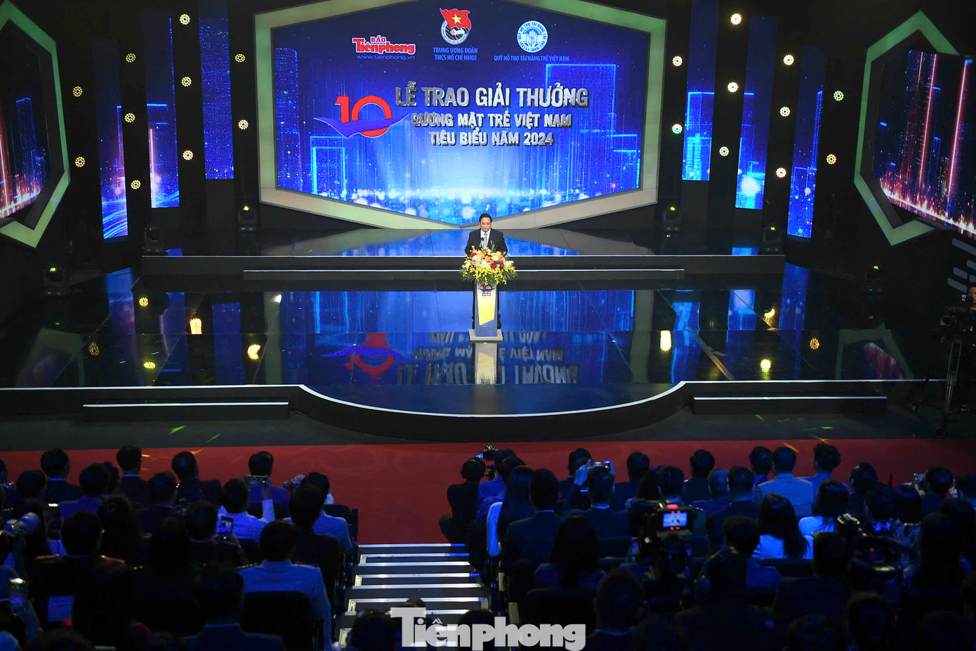 Thủ tướng Chính phủ Phạm Minh Chính phát biểu tại lễ trao giải thưởng Gương mặt trẻ Việt Nam tiêu biểu năm 2024.