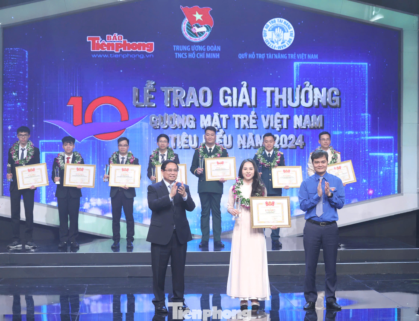 Thủ tướng Chính phủ Phạm Minh Chính phát biểu tại Lễ trao Giải thưởng Gương mặt trẻ Việt Nam tiêu biểu năm 2024. Ảnh: Như Ý