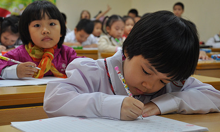 Nỗi niềm bài kiểm tra tiểu học quay về chấm điểm ảnh 1