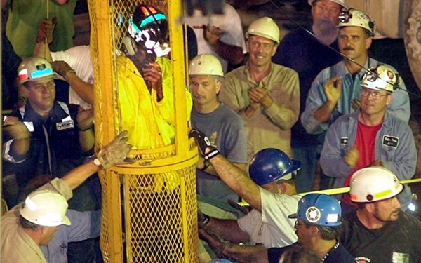 Những vụ giải cứu tai nạn hầm mỏ thần kỳ nhất thế giới ảnh 3