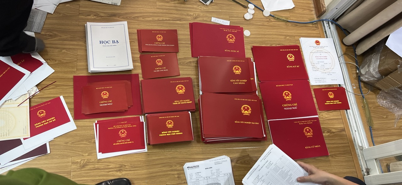 Tang vật bị thu giữ.