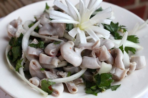 Món ăn quen thuộc dễ làm có thêm chút hương vị của hành tây sẽ tạo nên chút cảm giác lạ