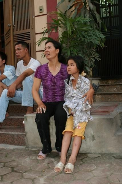 Cháu Phạm Thị Thuỳ Linh thoát chết trong gang tấc