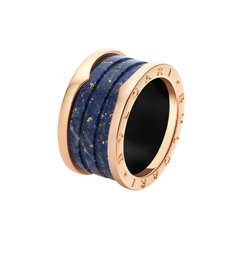 Cận cảnh chiếc đồng hồ có giá lên tới 700 triệu cùng chiếc nhẫn mà Harry Lu sử dụng