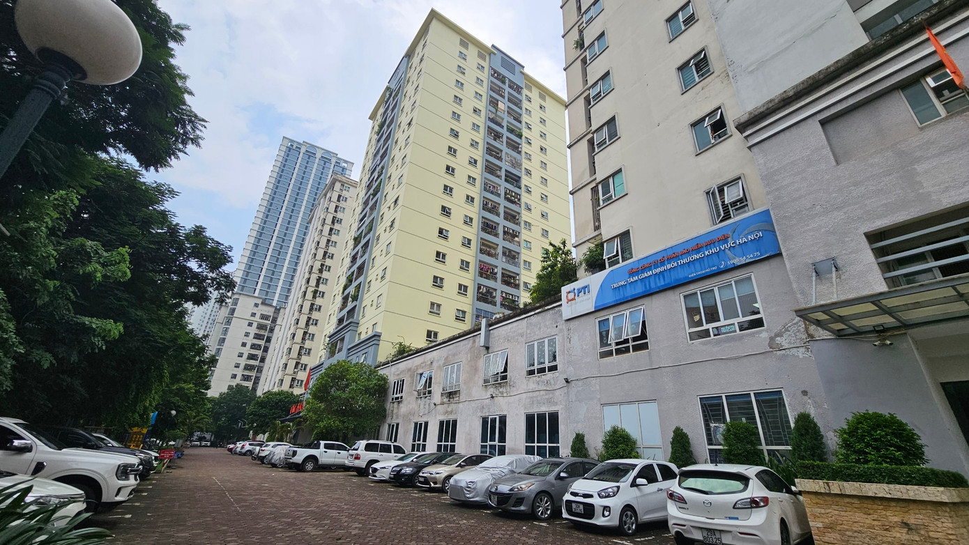 Trong đó, có 1.628m2 xây dựng nhà chung cư cao tầng bán kinh doanh; 765m2 đất làm khu thương mại dịch vụ; 7.002m2 đất được sử dụng dưới hình thức giao đất không thu tiền sử dụng đất (786m2 đất để xây dựng nhà ở tái định cư, 768m2 để xây dựng trụ sở UBND phường và công an phường, 5.448m2 đất để làm hạ tầng kỹ thuật, vỉa hè sử dụng chung).