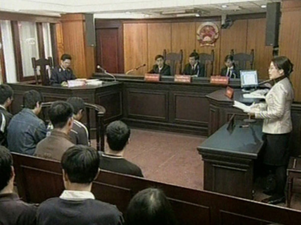 Cần nỗ lực để hạn chế lỗi trong các bản án, đấy là mong mỏi của những người tham gia phiên tòa (Ảnh mang tính minh họa). Cần nỗ lực để hạn chế lỗi trong các bản án, đấy là mong mỏi của những người tham gia phiên tòa (Ảnh mang tính minh họa)