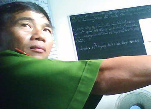 Đại úy Mẫn liên tục ngã giá với anh H. Đại úy Mẫn liên tục ngã giá với anh H