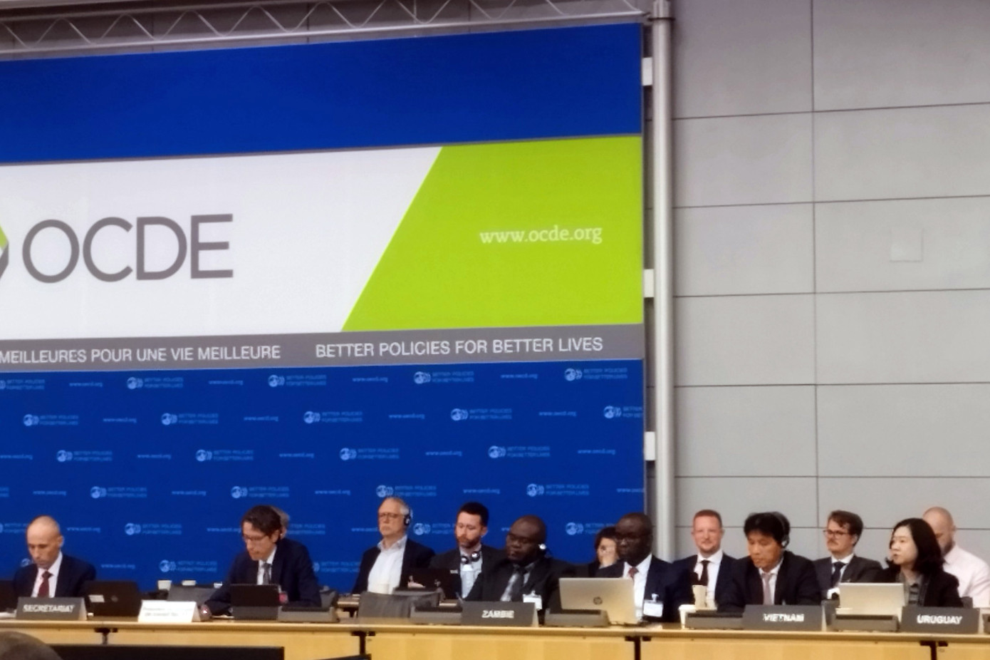 Đoàn công tác Việt Nam và các đại biểu tham dự Diễn đàn IF