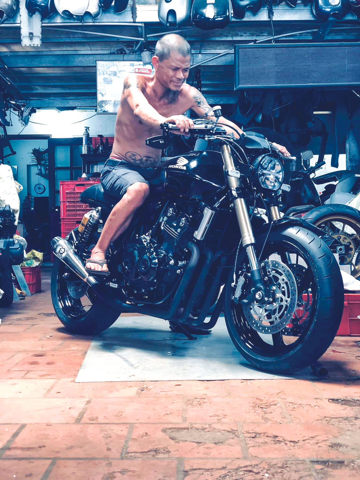 Chuyện ít biết về 'Ma xe độ' Tự Thanh Đa ảnh 2