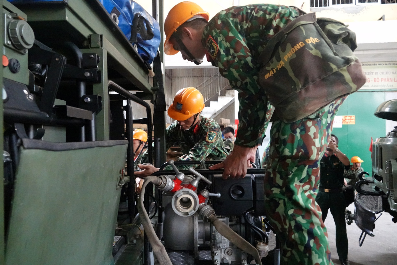 Binh chủng hóa học tẩy độc ở công ty Rạng Đông như thế nào? ảnh 1