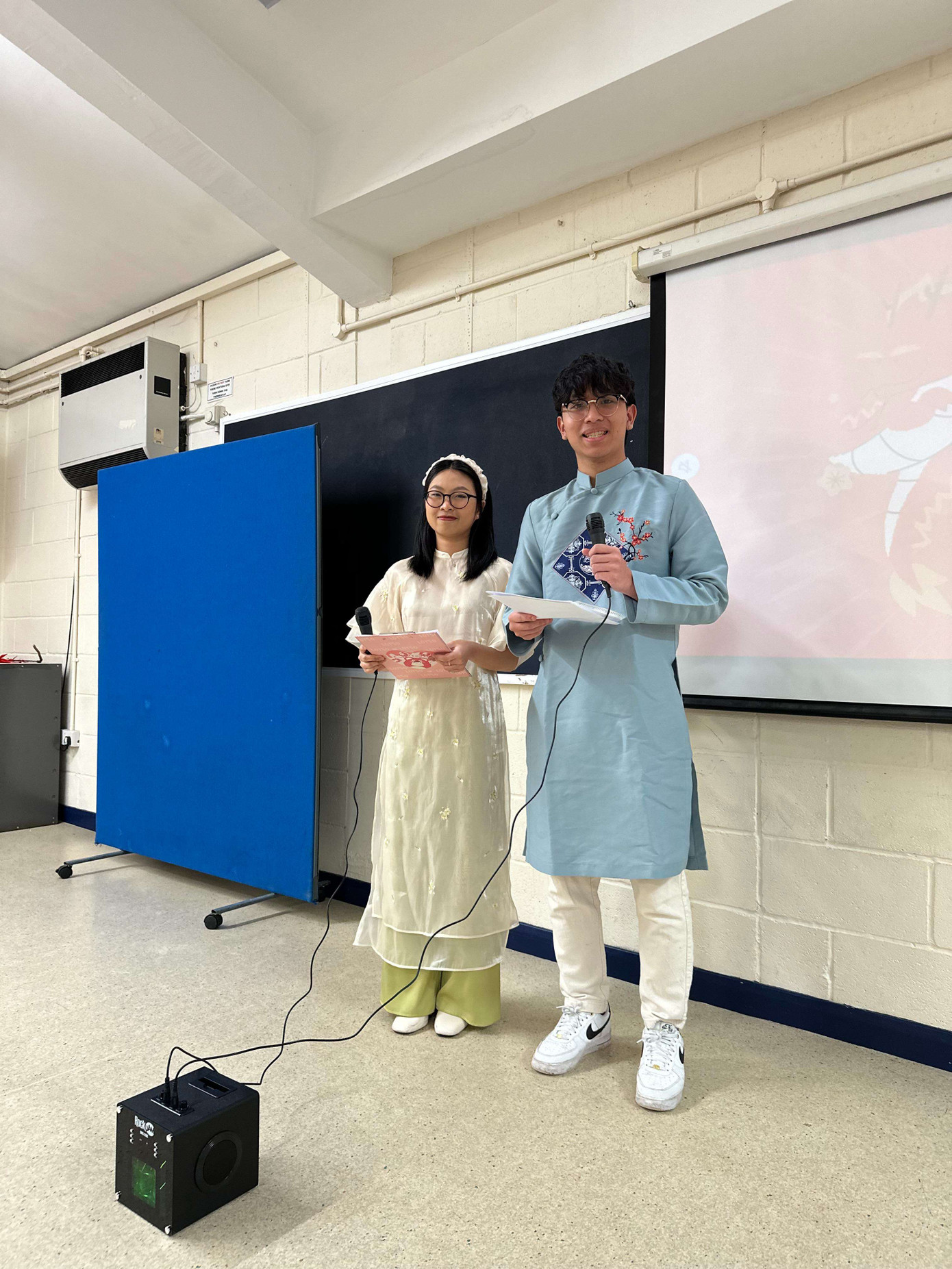 Hai MC của sự kiện "Tết" Me Home, Hương Giang và Minh Khoa (Ảnh: Việt Long).