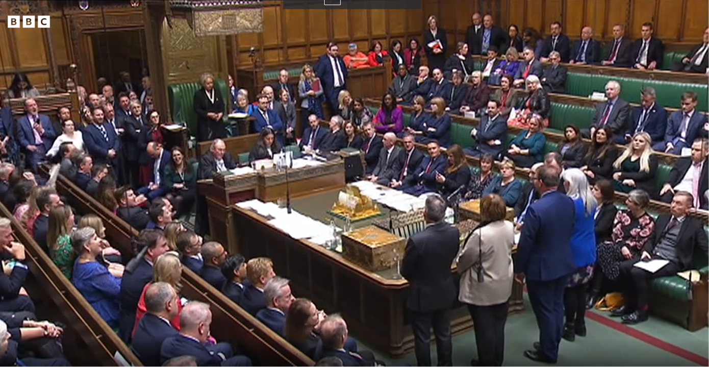 Thời điểm Hạ viện Anh công bố kết quả cuộc bỏ phiếu then chốt về Dự luật Rwanda (Ảnh: BBC).